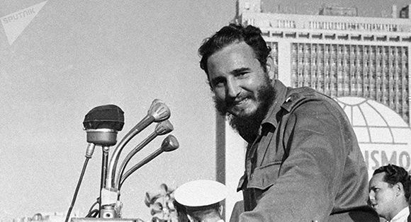 Fidel-Castro-Sputnik-Pavel-Barashev-580x314